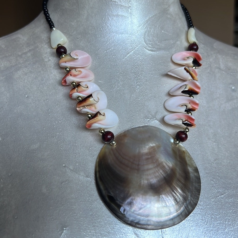 Shell Statement Necklace With Small Shells And Go… - image 2